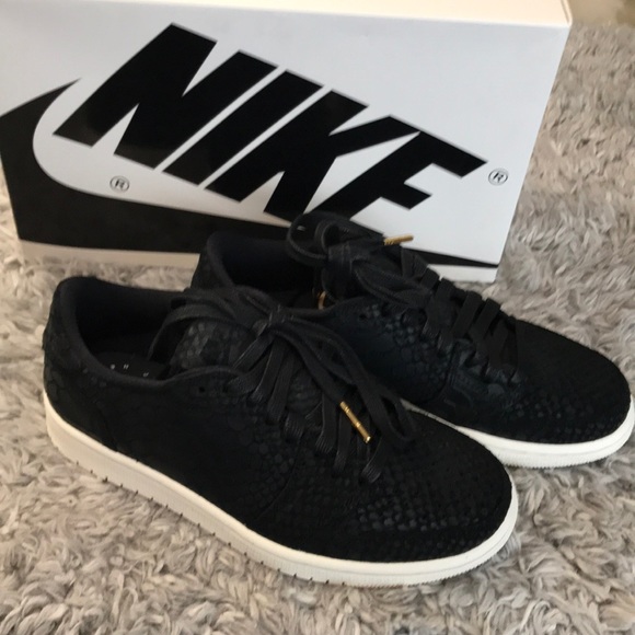 jordan 1 retro low ns black python